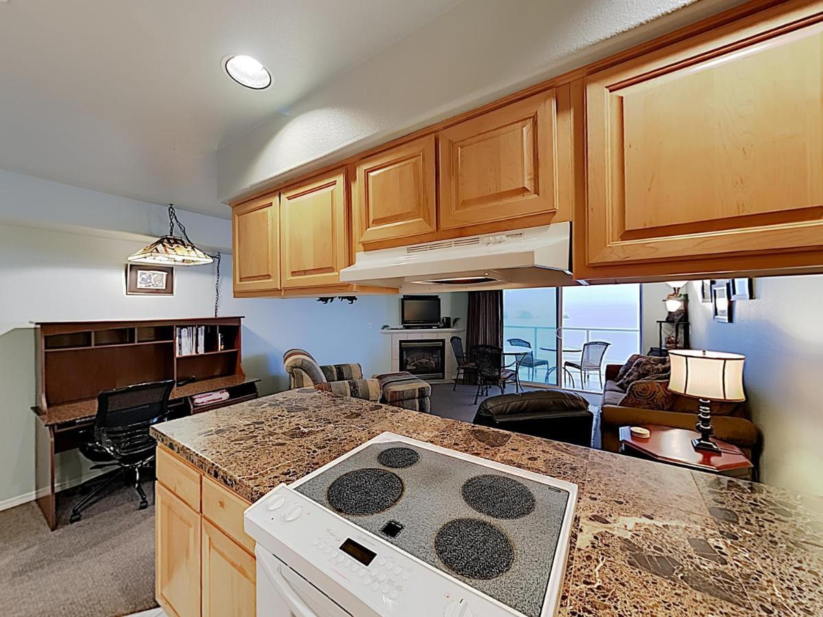 New Listing! Bay-View Beauty With Private Balcony Condo Lincoln City Exterior photo