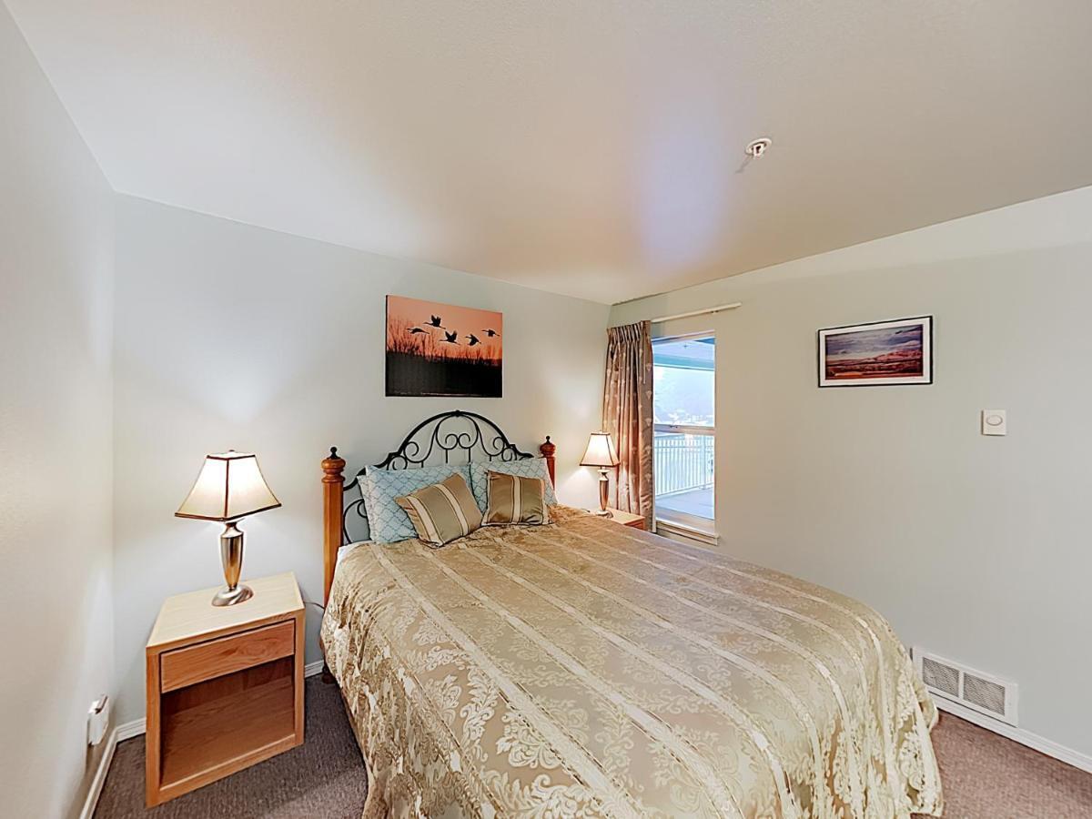 New Listing! Bay-View Beauty With Private Balcony Condo Lincoln City Exterior photo